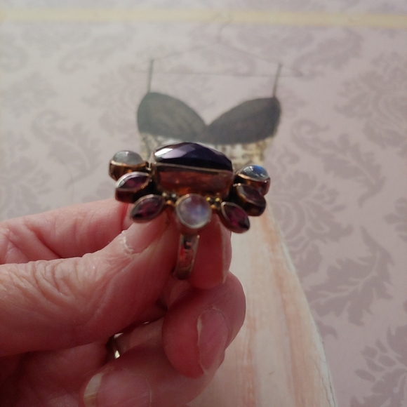 Ring - Picture 4 of 7